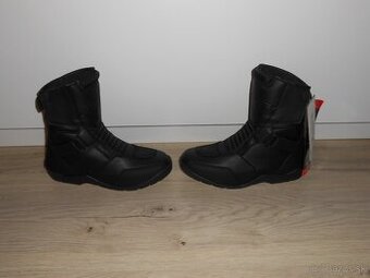 Predam nove kozene damske moto topanky RST o velkosti EU 38