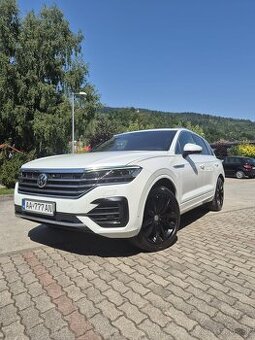 Volskwagen touareg R-line