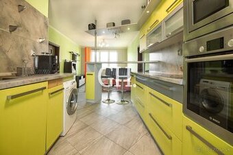 3-izbový byt na T. Vansovej po rekonštrukcii a krásnym výhľa