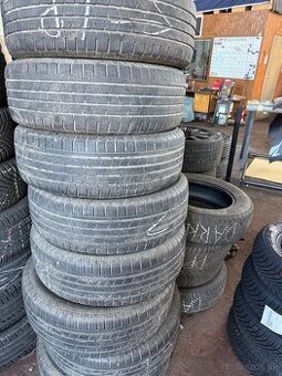Celoročne pneumatiky 215/65r16 Continental