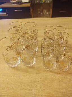 Suprava sklenek 100ml a 200ml s pozlateným motivom 15€