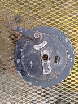 predám brzdový štít vhodný na čz 125 476,čz 477 - 1