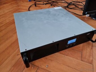 Predám UPS - 2x menšie a 1x veľká (bez batérií)