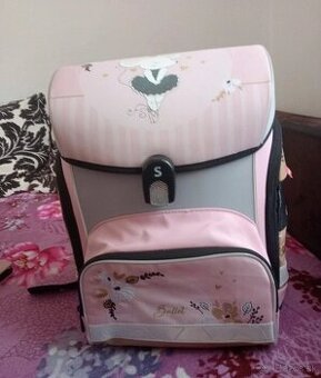 Dievčenská školská aktovka