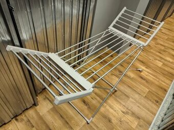 Elektrický sušiak na prádlo