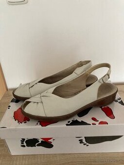 Sandále kožené Ara č 41