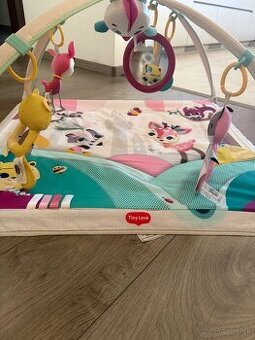 Hracia deka s hrazdičkou zn. Tiny Love