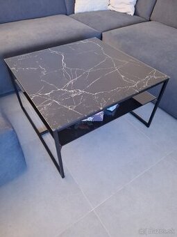 Konferenčný stolík