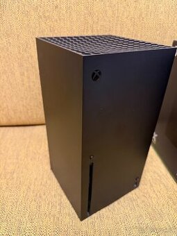 Xbox Series X 1 TB + 4 hry