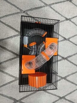 Klietka s príslušenstvom