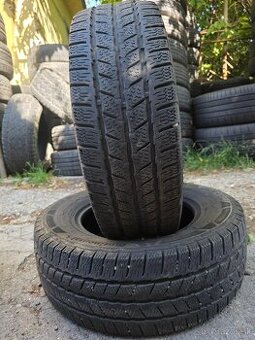 Ponúkam 2 zimné pneumatiky Continental Van 215/70 R15C