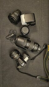 Nikon D7000 + 4 objektívy a blesk + príslušenstvo TOP STAV