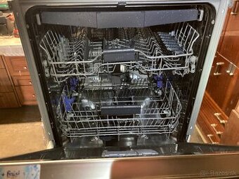 Vstavaná plne integrovaná Umývačka riadu 60cm BEKO DIN28430