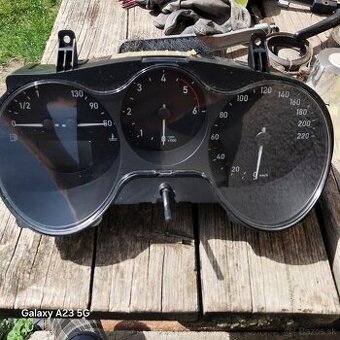 Seat altea,budíky 1.9tdi 77kw