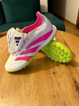 Turfy adidas predator