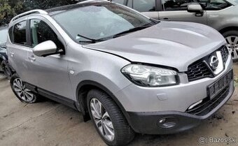Nissan Qashqai 2.0 2013 predám NÁRAZNÍK, MOTOR MR20, KAPOTA,