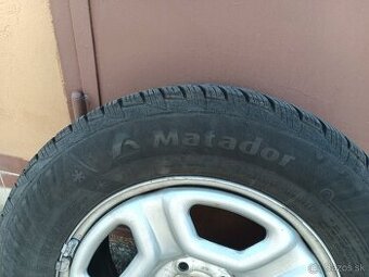 Predám Dohodou 215/65 R16 sadu kolies na Dacia Duster . - 1