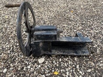 Predám funkčnú sečkovicu tovarenskej výroby