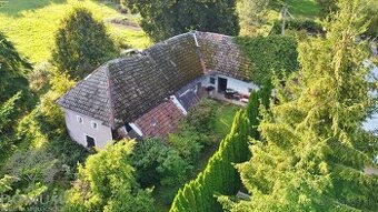 Vidiecka chalupa v dedinke Hrubá Strana, 736m2, pekná prírod