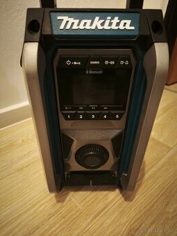 Radio makita