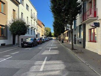 DOM so službami - priame CENTRUM