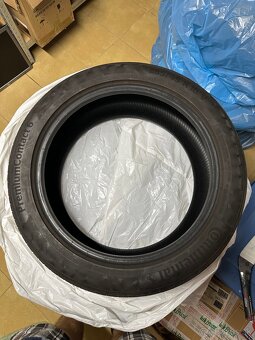 235/45 R18