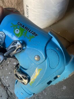 Detske zjazdove lyziarky, velmi pekne, zachovale