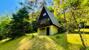 Chata s panoramatickým výhľadom na Súľovské skaly.