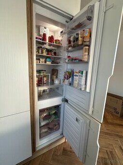Vstavana chladnicka s mraznickou Whirlpool