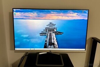 PC HP G1 s 24″ monitorom: ideálny na internet, školu a prácu