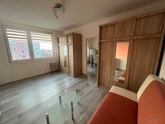 Na prenájom 1izb byt v Nových Zámkoch