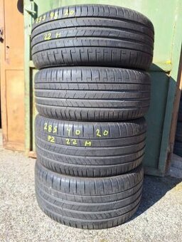285/40R20 + 255/45R20 Pirelli