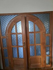 Drevené dvere z masívu so sklom - 1