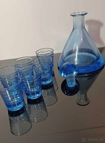 Nadherná modrá karafa plus 6 pohárikov nepoškodené - 1