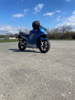 Honda cbr600f2