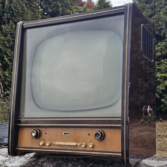 60-te roky / KUBA - TISCHGERAT 24" / elektronková televízia