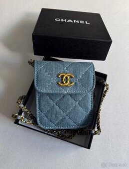 CHANEL VIP gift crossbody denim bag