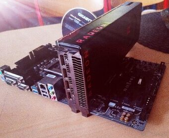 AMD Readon 8GB, Doska