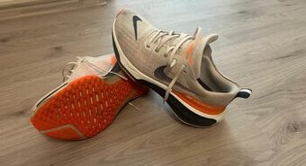 NIKE Invincible Run 3