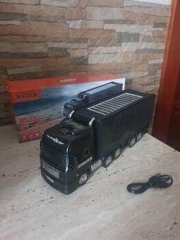 Predam nove radio WSTER-kamion-SOLAR