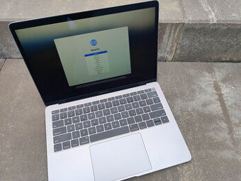 MacBook Air 13” 2020 Retina M1