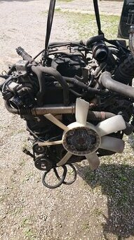 Motor nissan 2.5 DCI