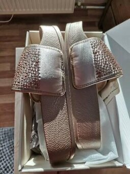 Nové v krabici vsuvky č 39 Liu Jo