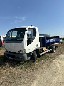 Kontajnerova Avia d75