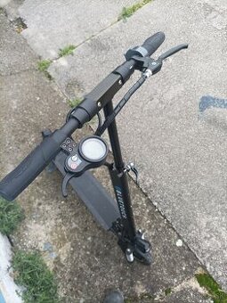 Predam elektricku kolobežku Bluetouch BT-350