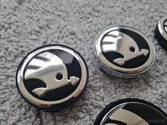 Stredové krytky - pukličky kolies ŠKODA / VRS