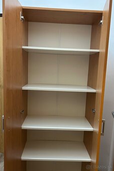 Policová skriňa šatníková hnedá