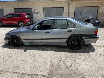 BMW e36 320i