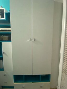 Modro biely nábytok