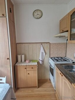 Na prenájom štýlový 2-izbový byt s balkónom-Marka Čulena